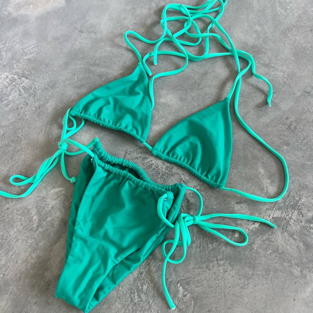 Green Side Tie